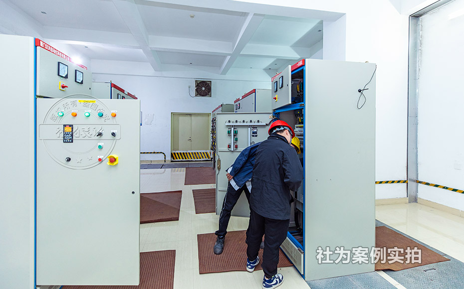 늱
